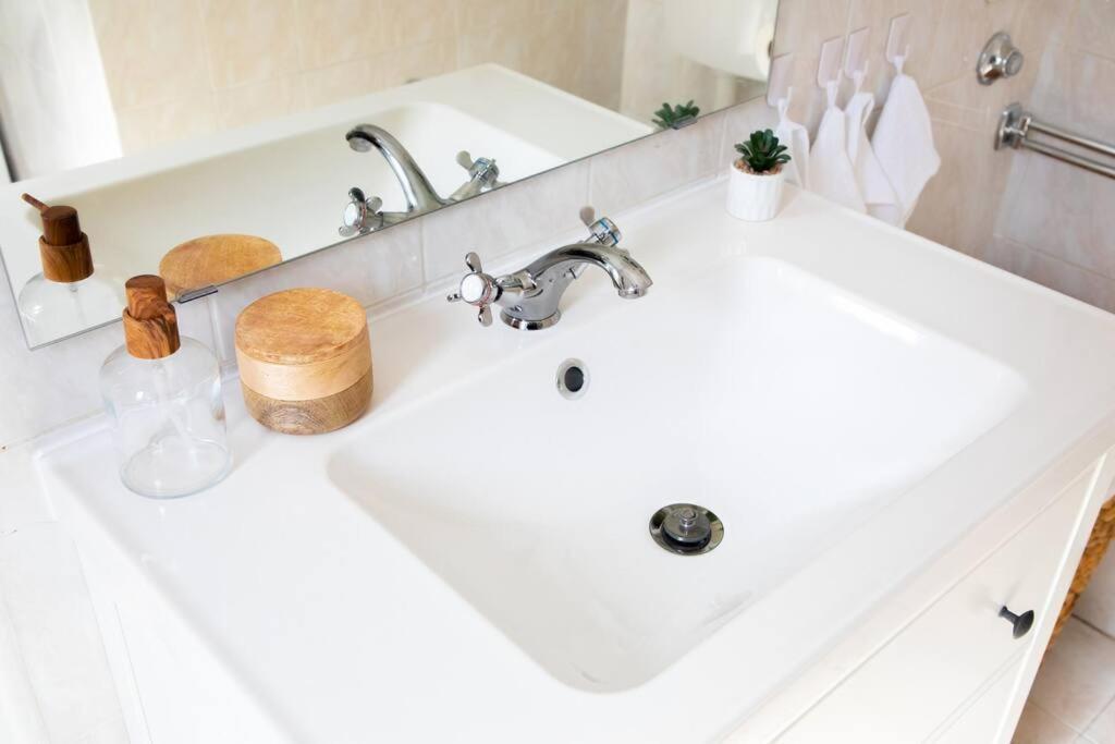 Brand New City Center Apartment Nostalgija สปลิท ภายนอก รูปภาพ